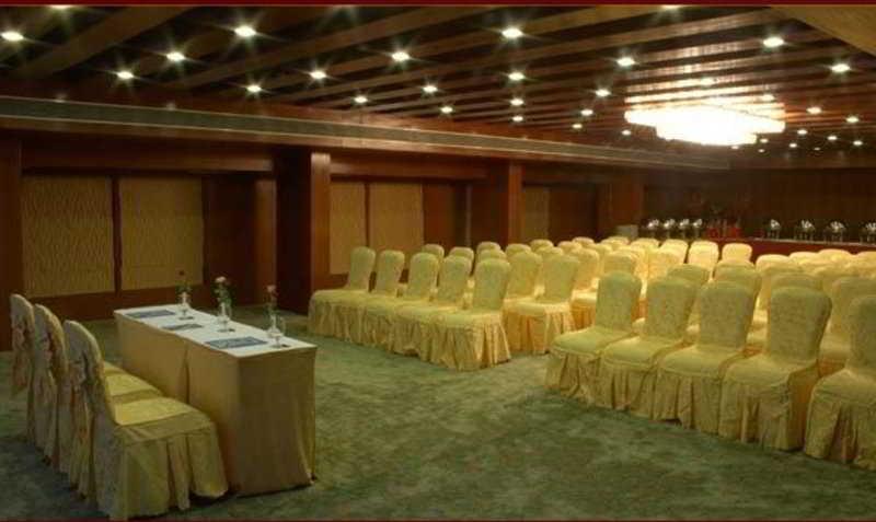 The Shelton Grand Hotel Bangalore Exterior photo