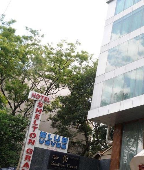The Shelton Grand Hotel Bangalore Exterior photo