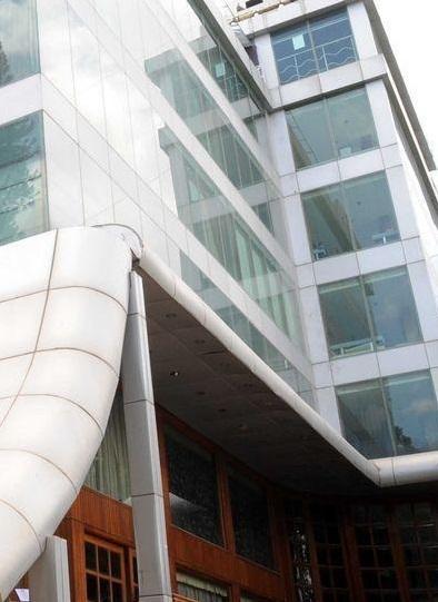 The Shelton Grand Hotel Bangalore Exterior photo